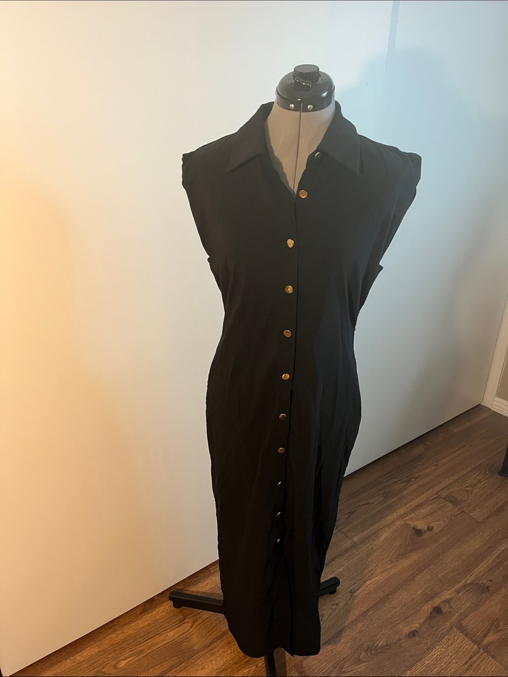 Zara Black Sleeveless Button-Front Midi Dress with Gold Buttons